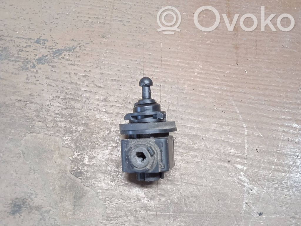 Volkswagen PASSAT B6 Priekinio žibinto detalė 