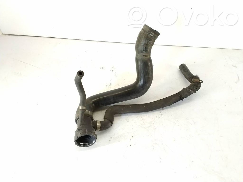 Audi A8 S8 D3 4E Engine coolant pipe/hose 