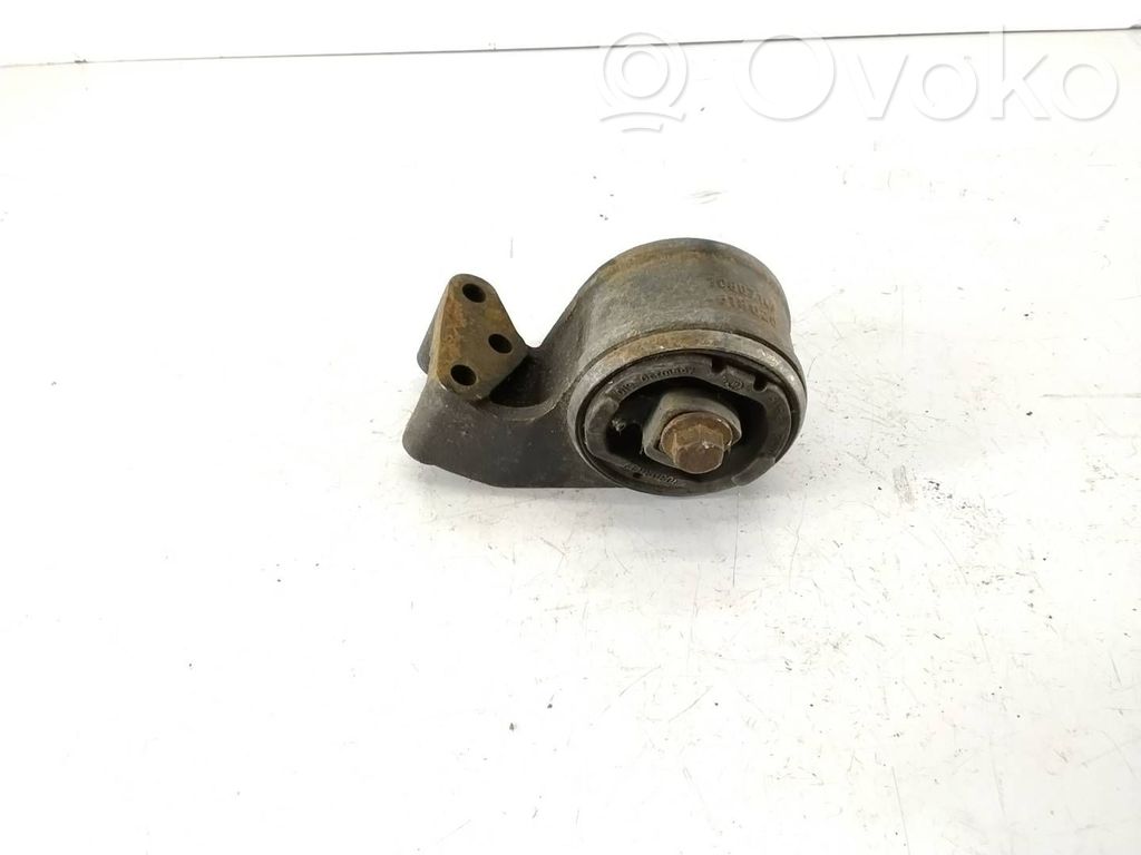 Volvo S40, V40 Engine mount bracket 