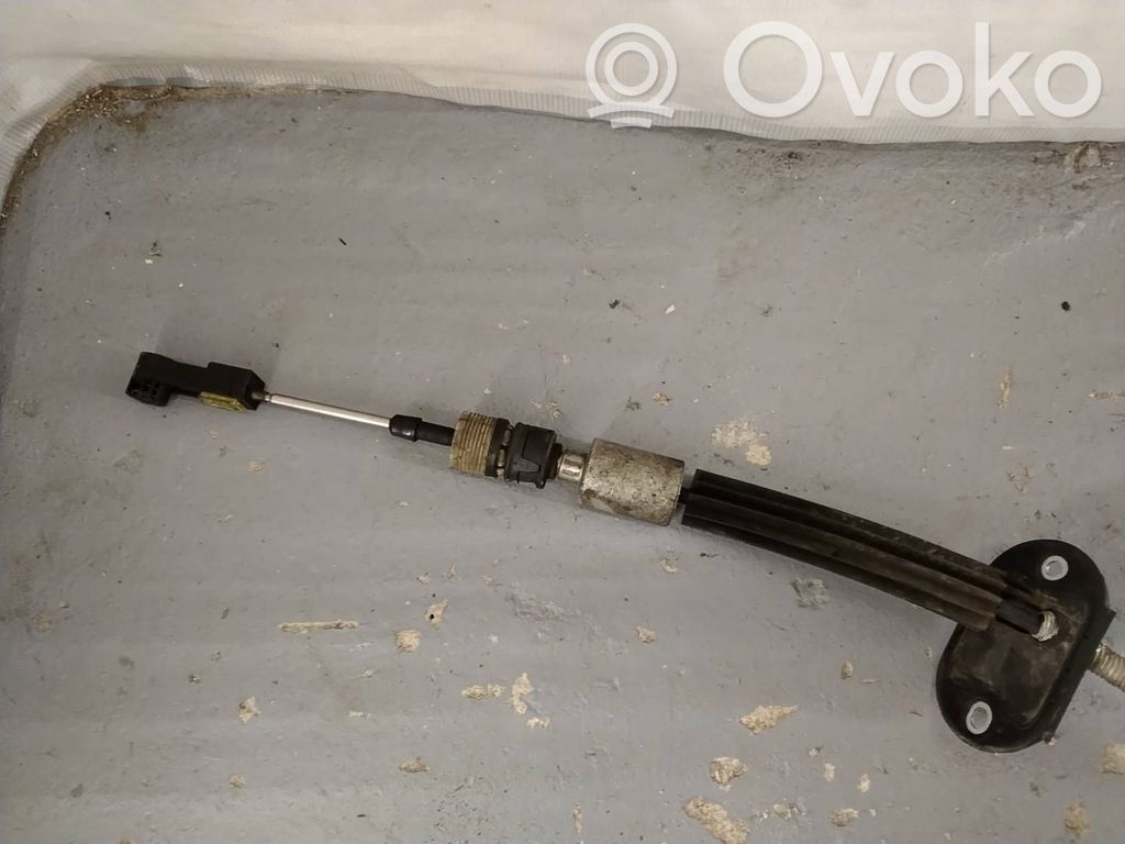 Gear shift cable linkage   617378,24022014,06861833