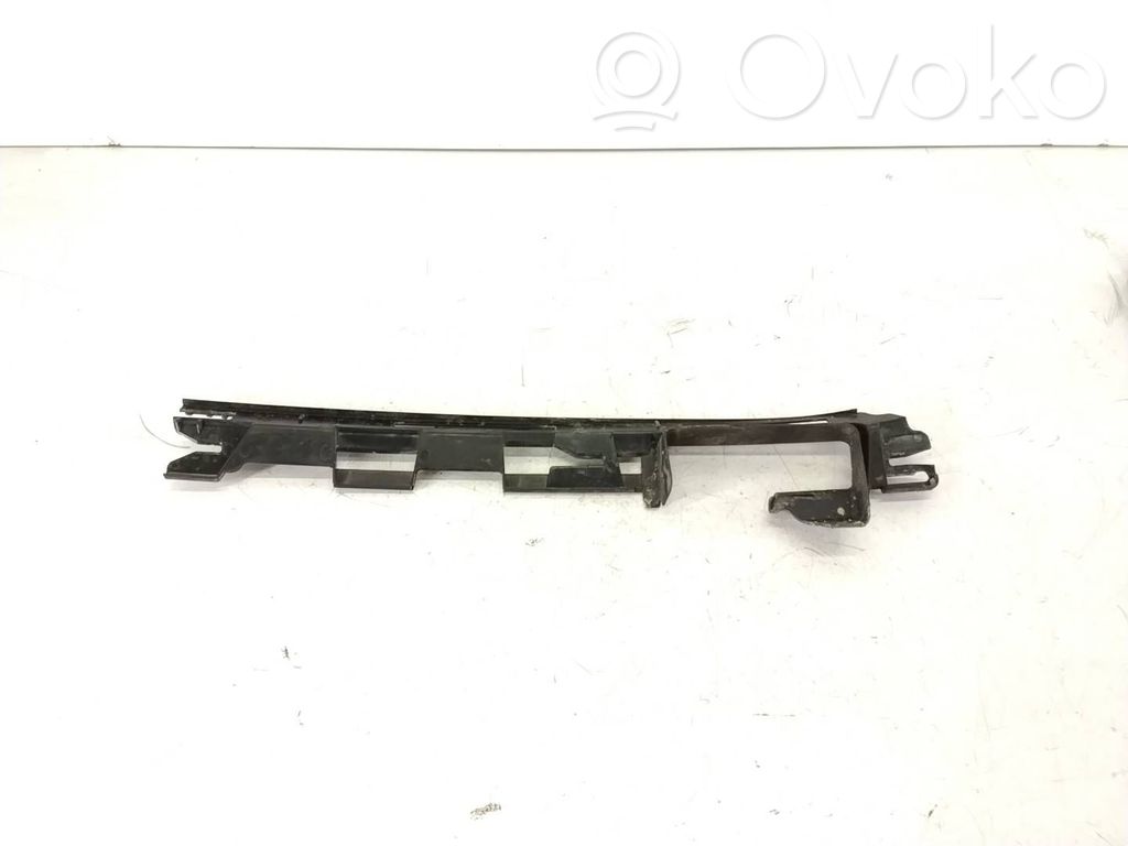 Volkswagen PASSAT B6 Uchwyt / Mocowanie zderzaka tylnego 