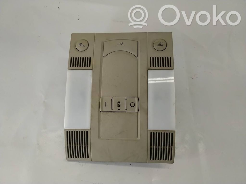 Luz del asiento delantero   4E0910135A,4E0947097AK,4E0907135A