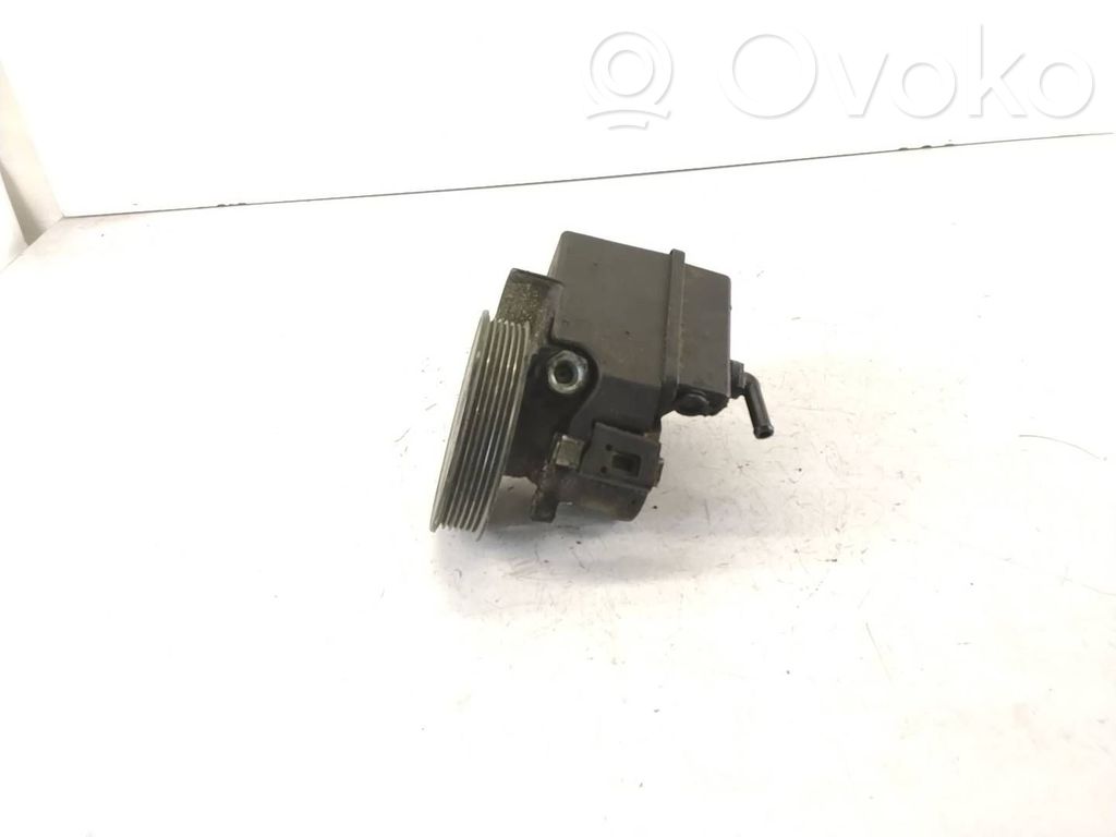 Volvo V70 Power steering pump 
