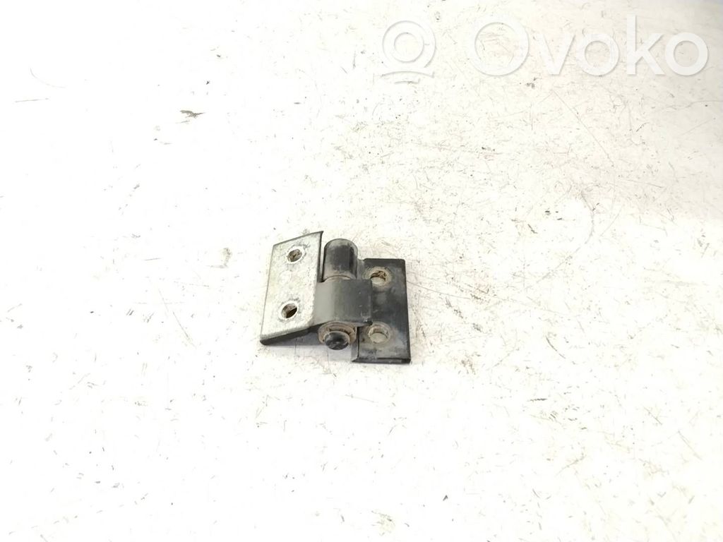 BMW 5 E39 Front door lower hinge 