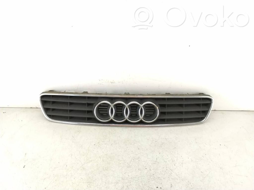 Front grill   8L0807683