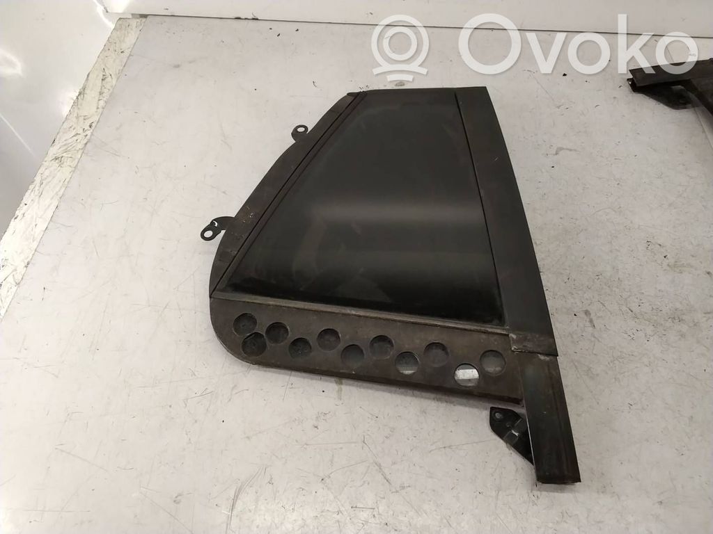 Volvo V60 Ventanilla de ventilación de la puerta trasera 