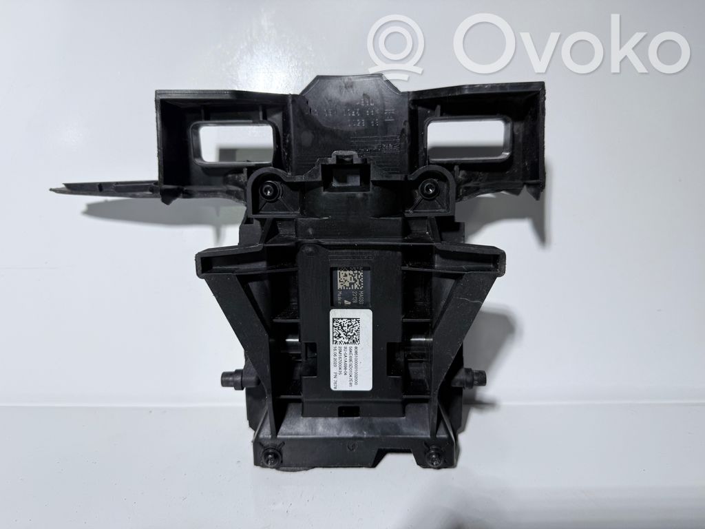 BMW 5 G60 G61 Motor deflector de aire del radiador 