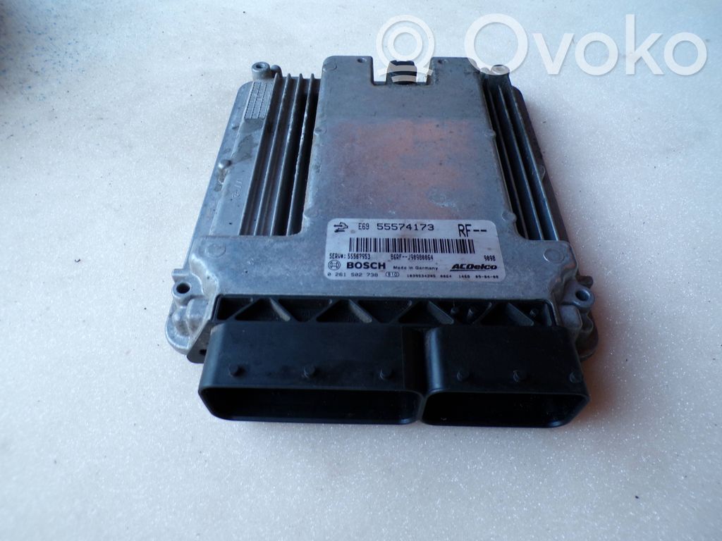 Opel Insignia A Engine control unit/module 