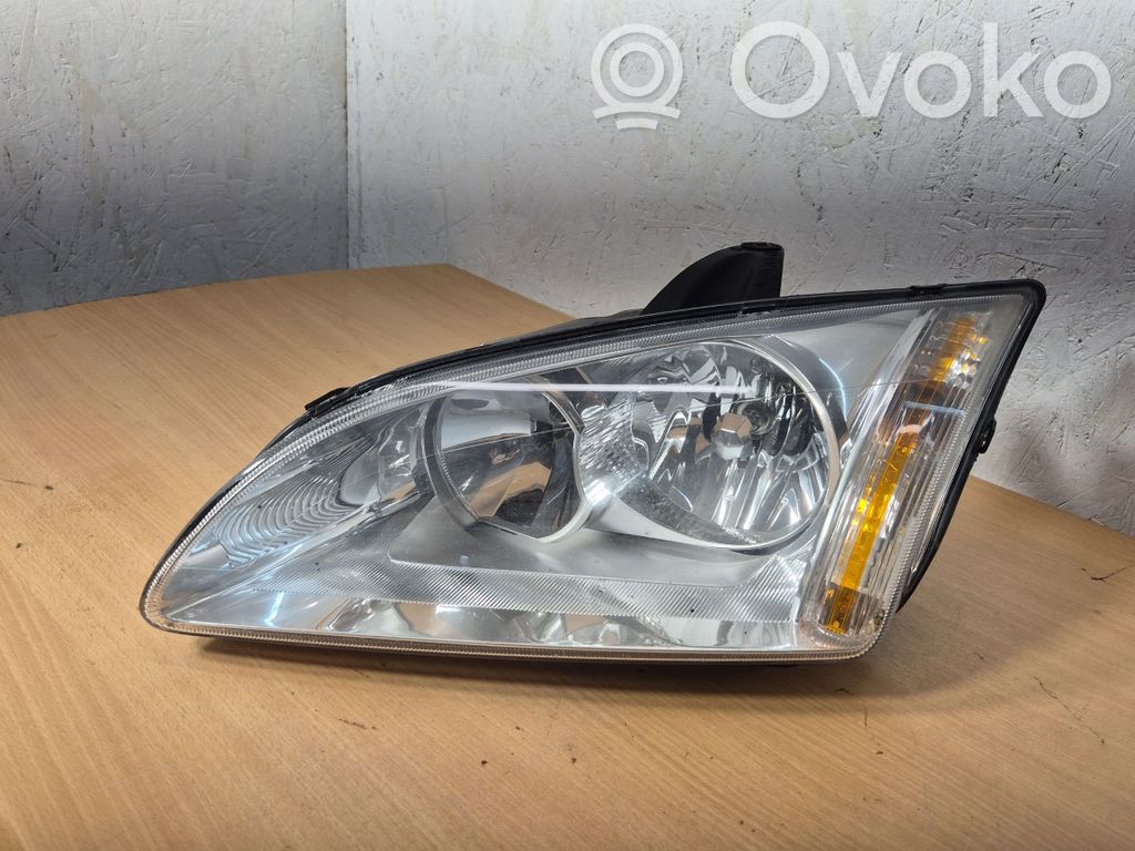 Ford Focus Headlight/headlamp 