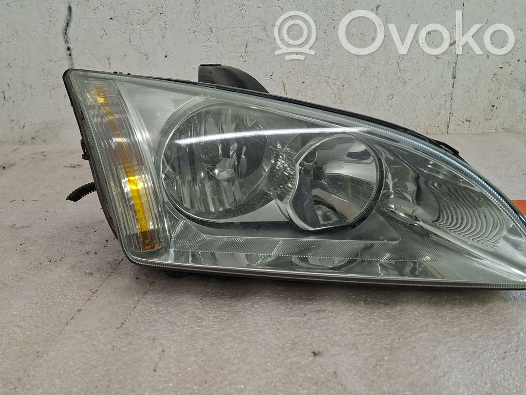 Ford Focus Headlight/headlamp 