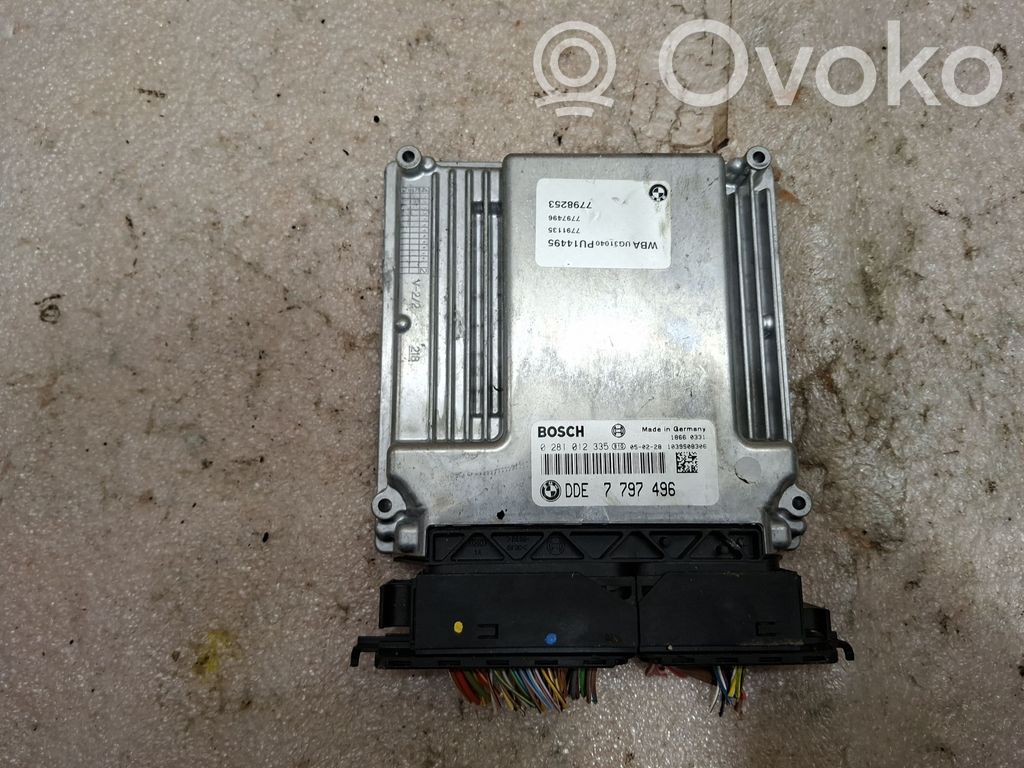 BMW 1 E81 E87 Variklio valdymo blokas 
