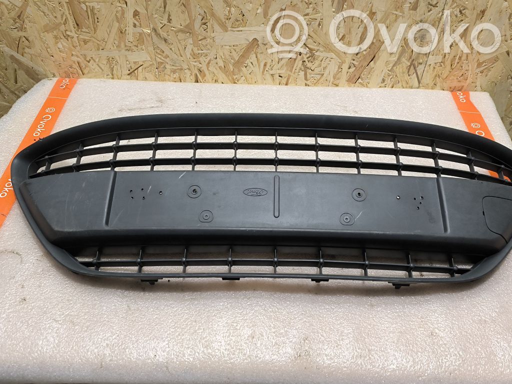 Ford Fiesta Front bumper upper radiator grill 