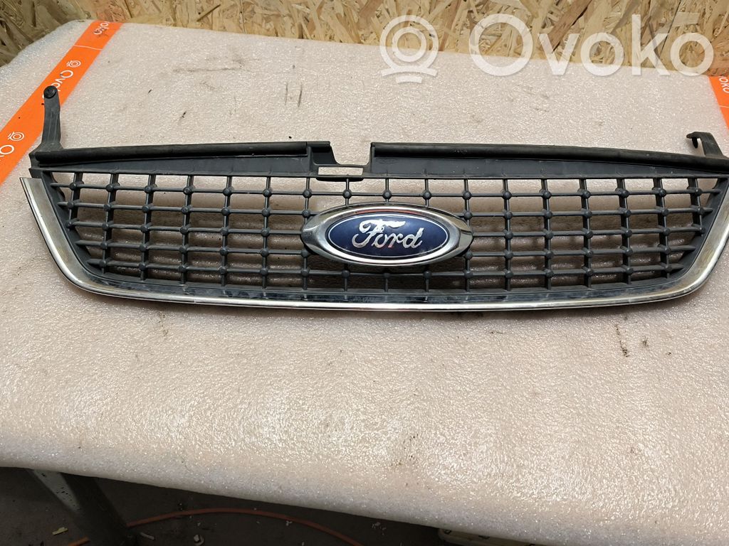 Ford Mondeo MK IV Etusäleikkö 