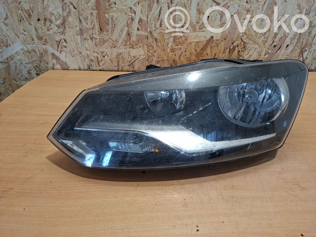 Volkswagen Polo V 6R Lampa przednia 