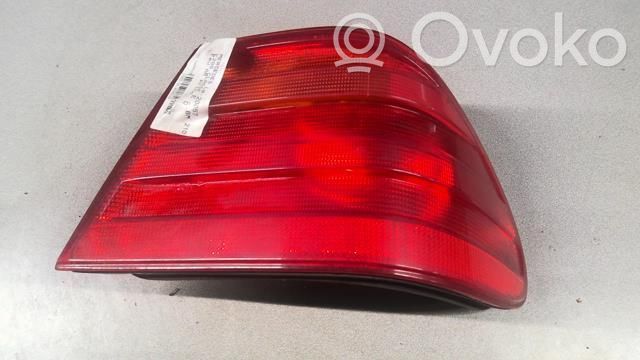 Mercedes-Benz E W210 Lampă spate în caroserie 
