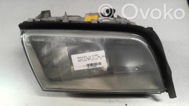 Mercedes-Benz C W202 Phare frontale 