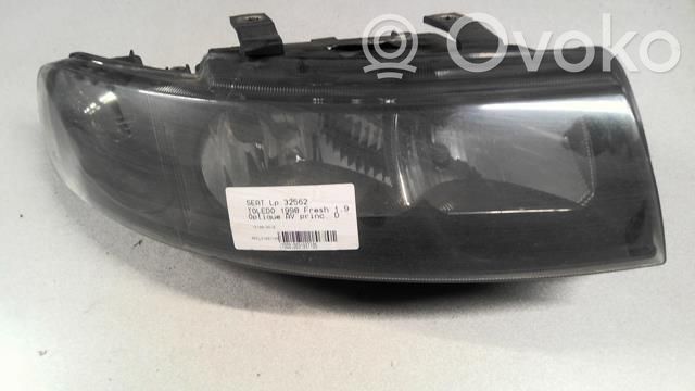 Seat Toledo II (1M) Faro/fanale 