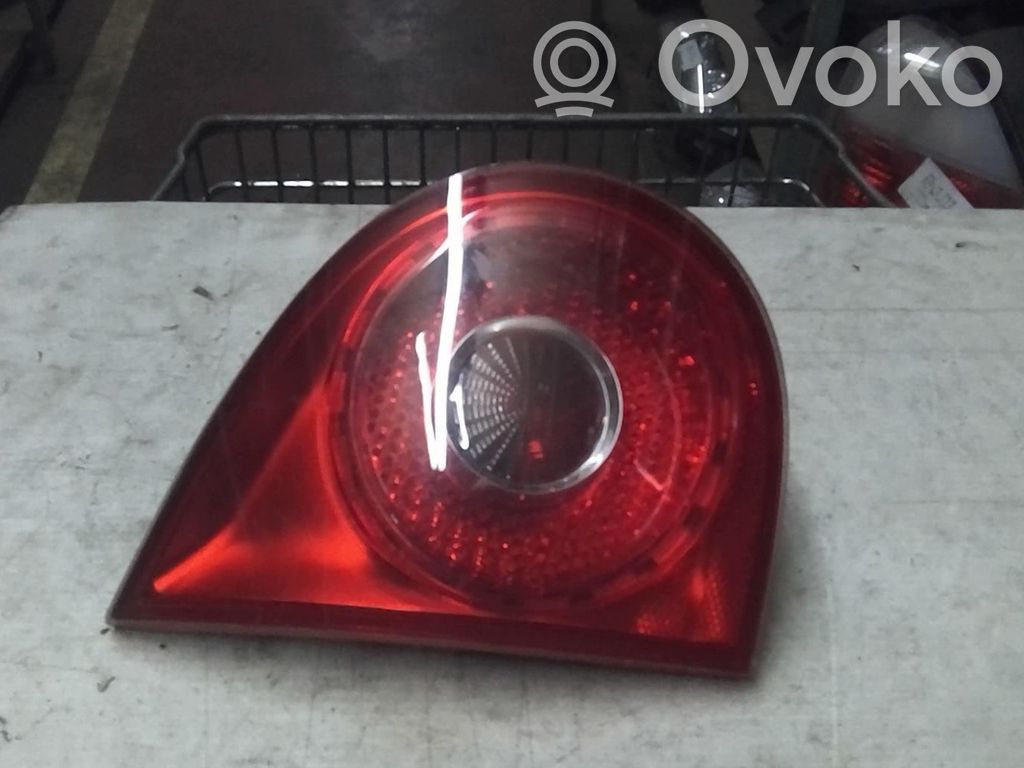 Volkswagen Golf V Lampă spate în capacul portbagajului
