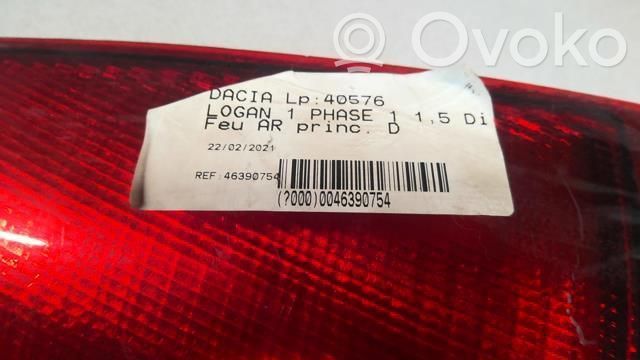 Dacia Logan I Lampă spate în caroserie 