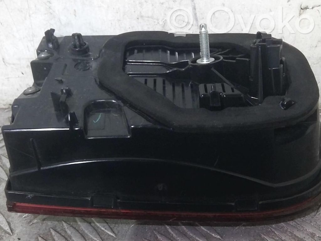 Citroen C4 Cactus Takaluukun takavalot 