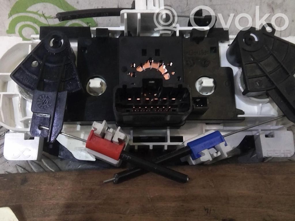 Renault Twingo III Unitate control climatizare 
