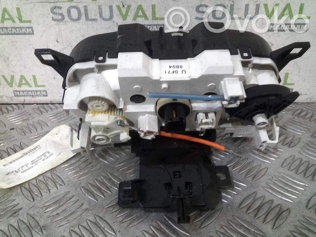 Mazda 2 Climate control unit 