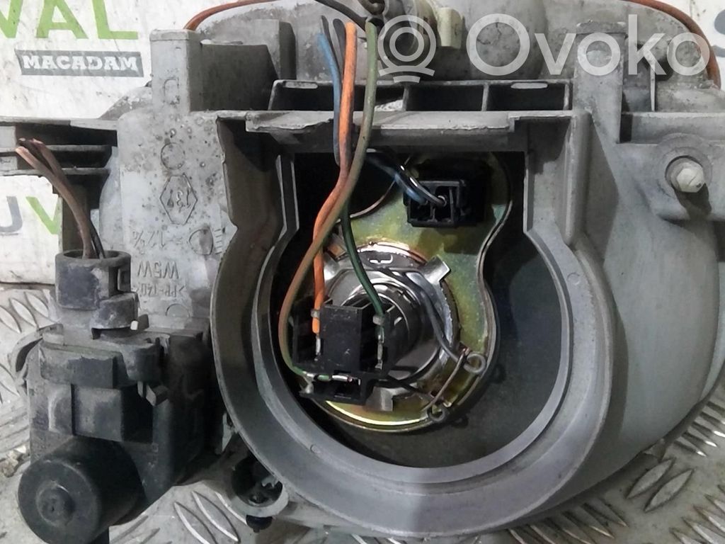 Scheinwerfer   7701036394