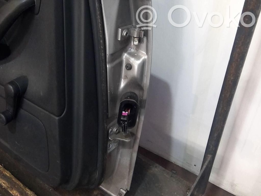 Puerta trasera   8E0833051