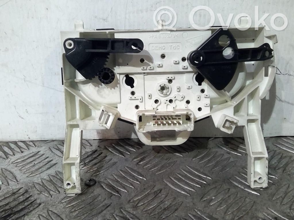 Renault Trafic II (X83) Centralina del climatizzatore
