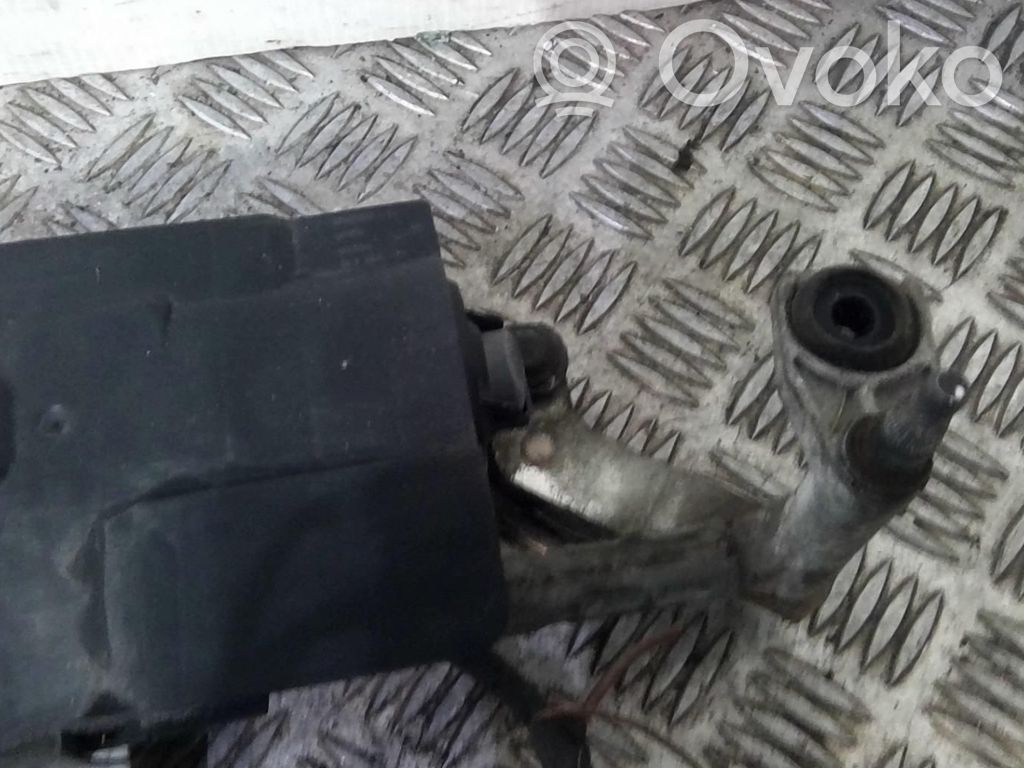 Volkswagen PASSAT B6 Motor ștergător