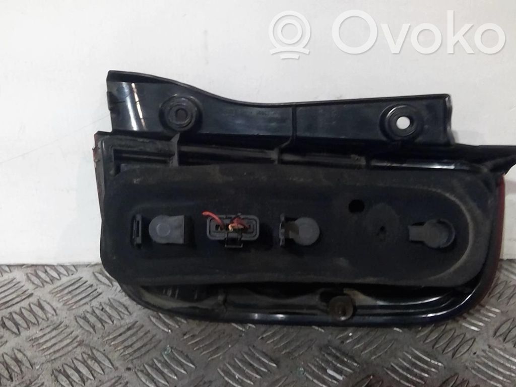 Nissan Micra Luci posteriori