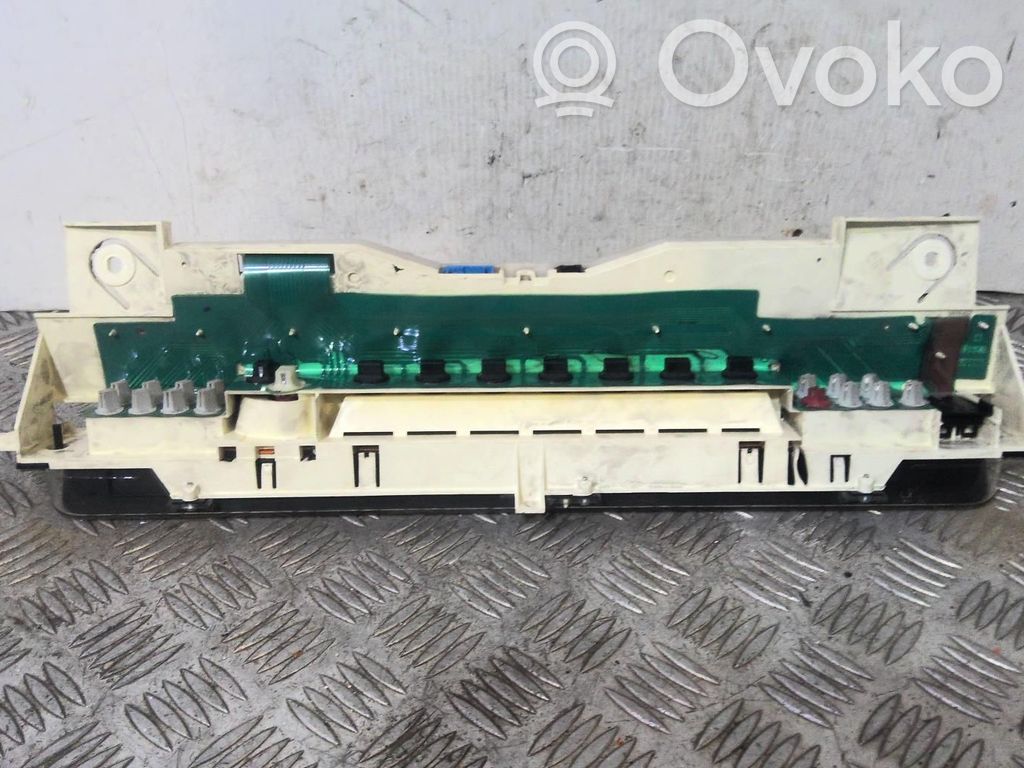 Geschwindigkeitsmesser Cockpit   6025371155