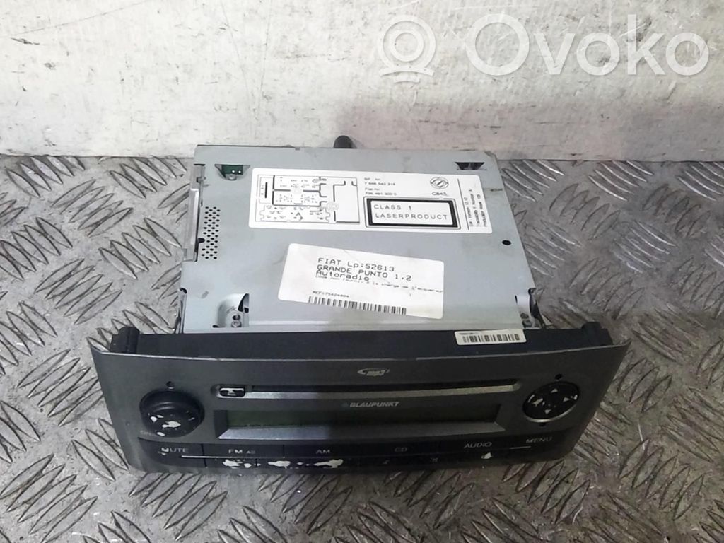 Fiat Grande Punto Panel / Radioodtwarzacz CD/DVD/GPS 