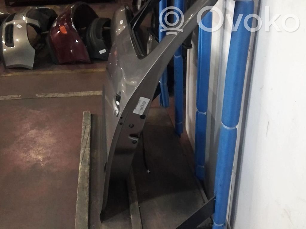 Puerta delantera   5J7831055