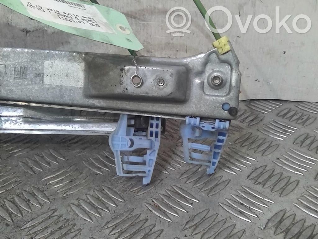 Opel Corsa D Macara ușă față cu motor 
