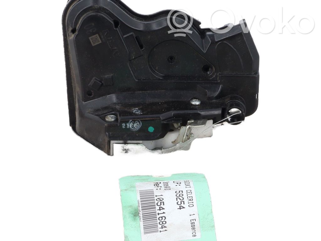 Suzuki Celerio Priekšpusē slēdzene 