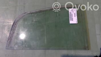 Dacia Sandero Ventanilla de ventilación de la puerta trasera 
