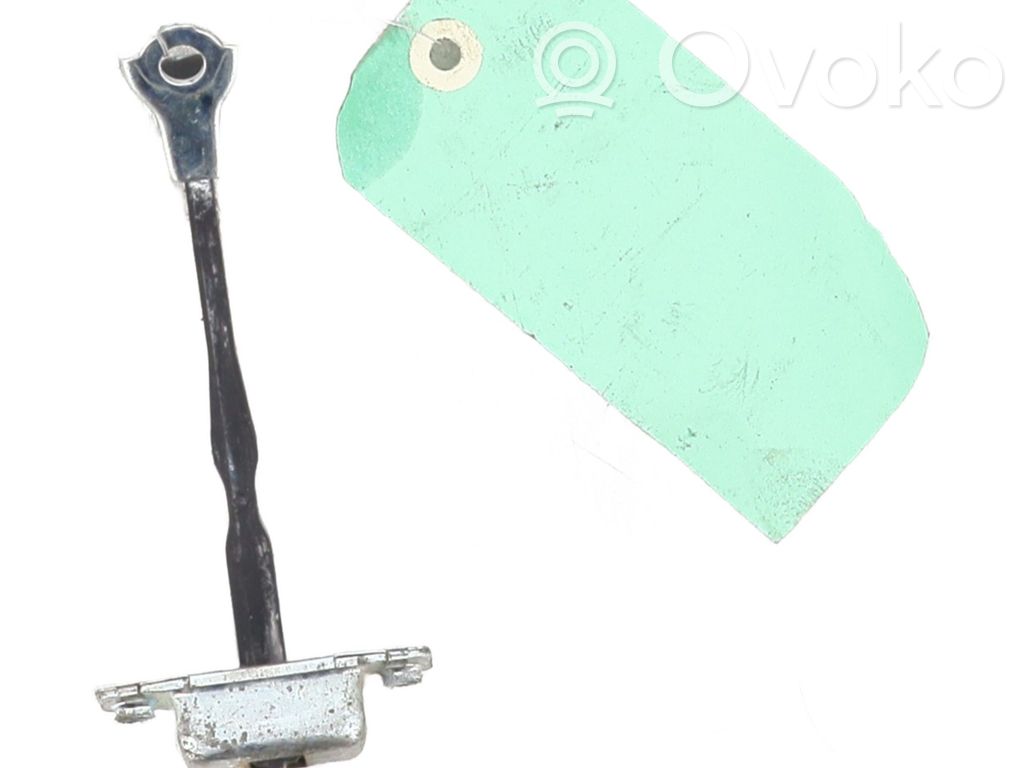 Opel Agila B Takaoven pidätin 