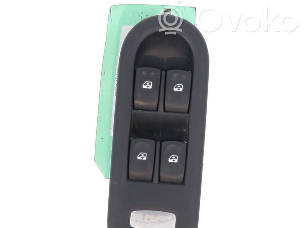 Interruptor del elevalunas eléctrico   8200214945