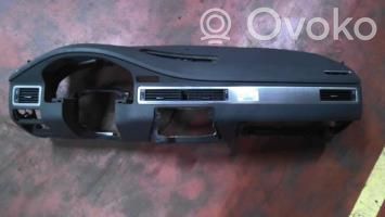 Volvo V70 Panelė 