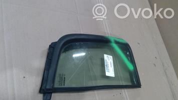 Ventanilla de ventilación de la puerta trasera   8200427644