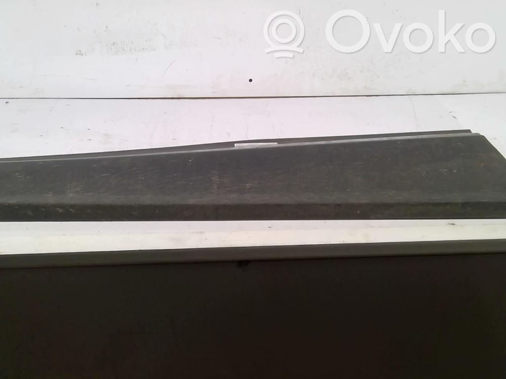 Renault Captur Etuoven lista (muoto) 