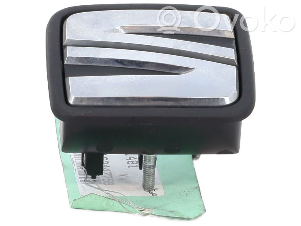 Cupra Leon Tailgate opening switch 
