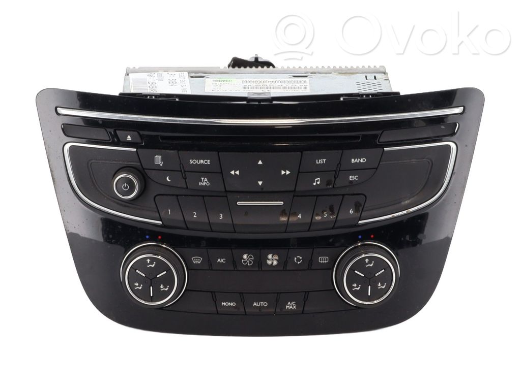Panel / Radioodtwarzacz CD/DVD/GPS   1609839580