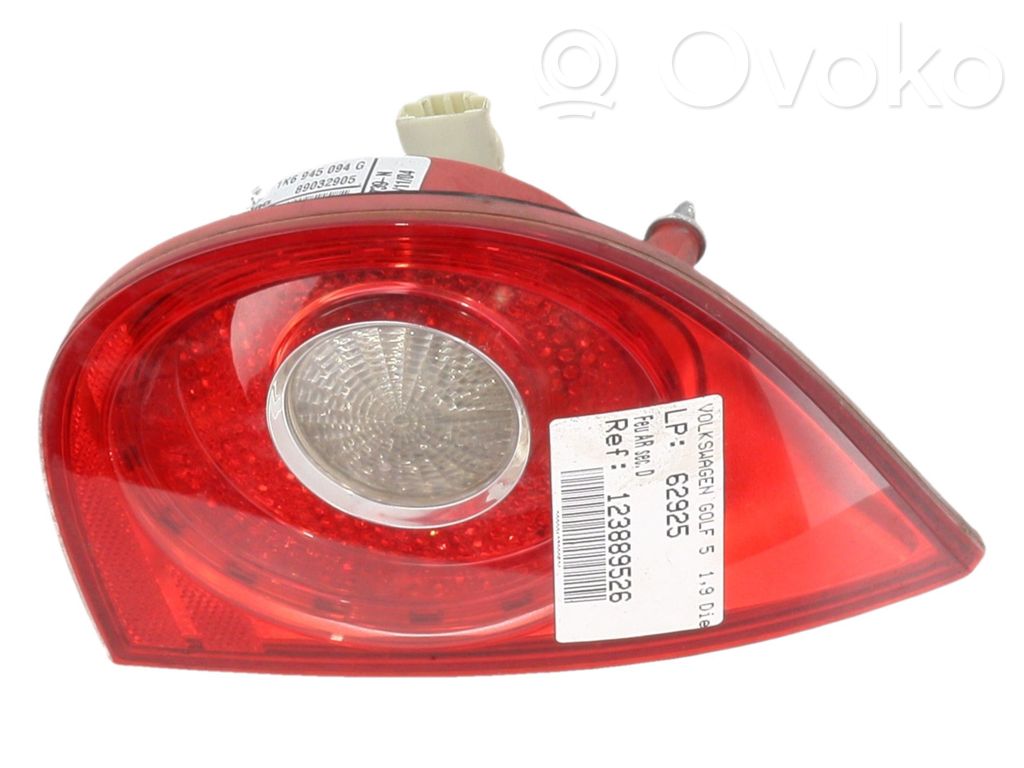 Volkswagen Golf V Lampă spate în capacul portbagajului 