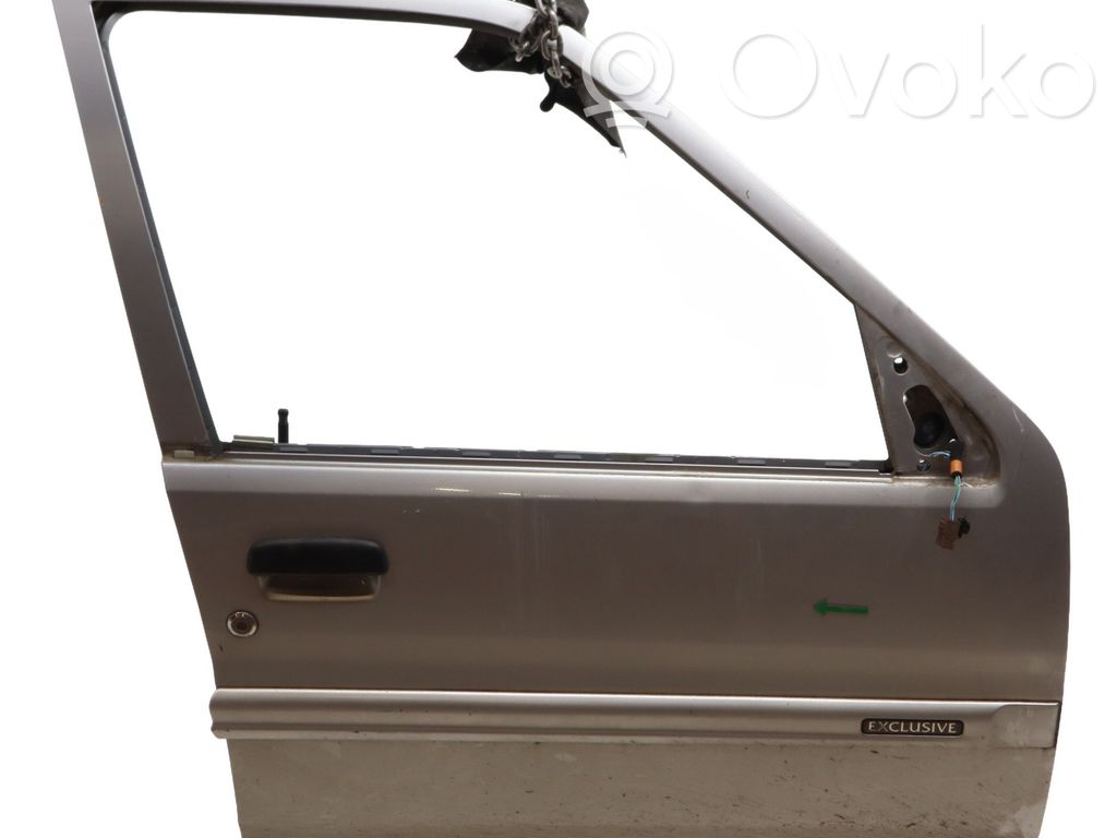 Priekinės durys   9004J2
