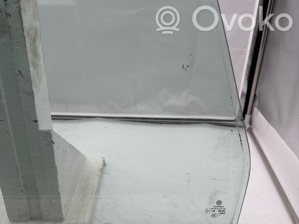 Volkswagen Jetta V Luna de la puerta trasera 