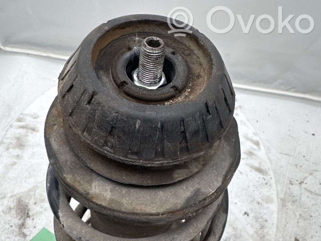 Toyota Yaris Amortyzator osi przedniej ze sprężyną 