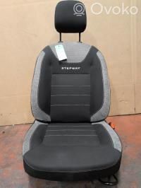 Dacia Sandero Etumatkustajan istuin