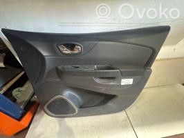Renault Captur Verkleidung Tür vorne